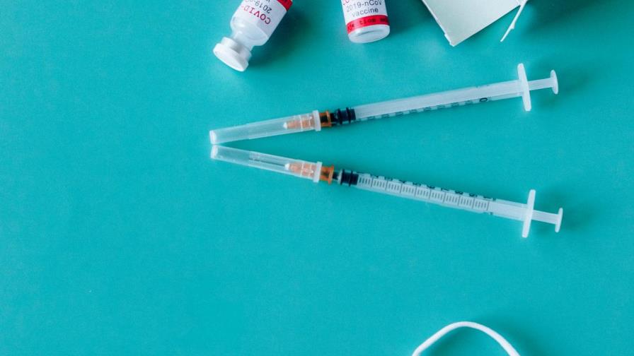 Los 27 países de la Unión Europea quieren certificado de vacunación que no sea “un documento de viaje” Los 27 países de la Unión Europea quieren certificado de vacunación que no sea “un documento de viaje”