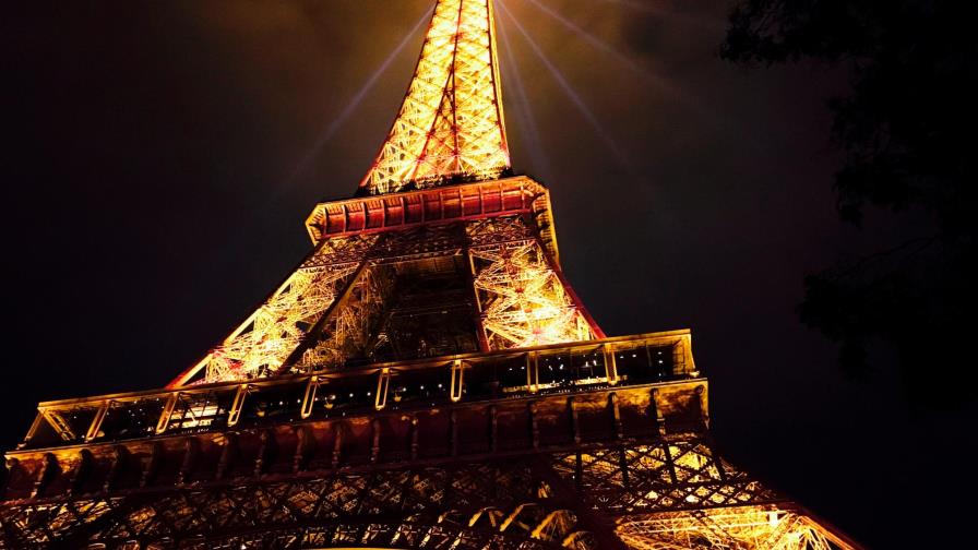 Fluctuat nec mergitur