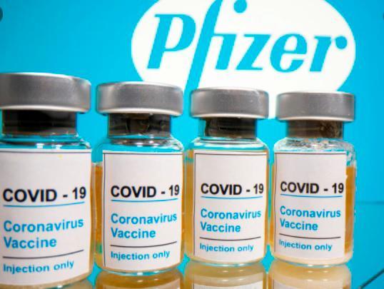 Pfizer gana 10,440 millones de dólares en seis meses, impulsada por la vacuna anticovid