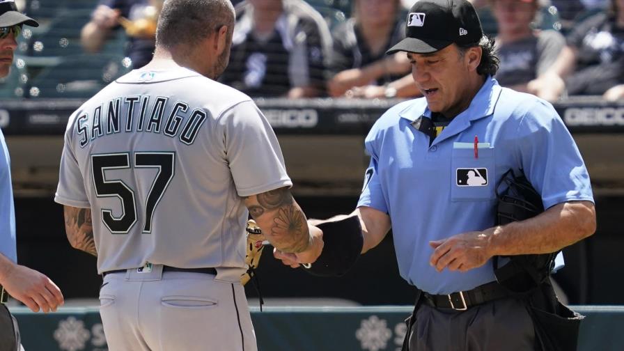 Cayó el primero: suspenden al lanzador Héctor Santiago por usar sustancias ajenas Cayó el primero: suspenden al lanzador Héctor Santiago por usar sustancias ajenas