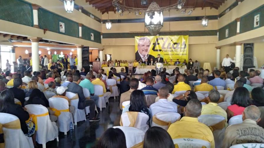 Eligen a Elías Wessin Chávez como candidato presidencial del PQDC