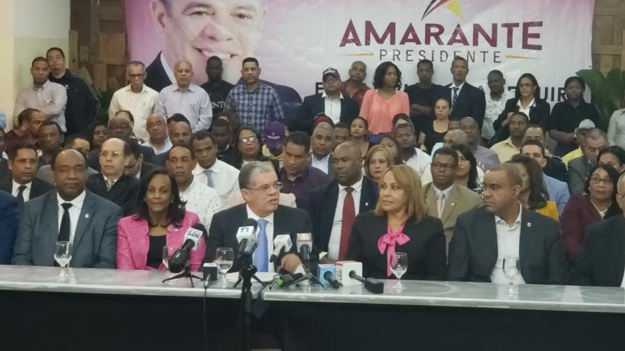 Se enciende la guerra virtual en el PLD
Tendencias se acusan de crear “fake news” Se enciende la guerra virtual en el PLD
Tendencias se acusan de crear “fake news”