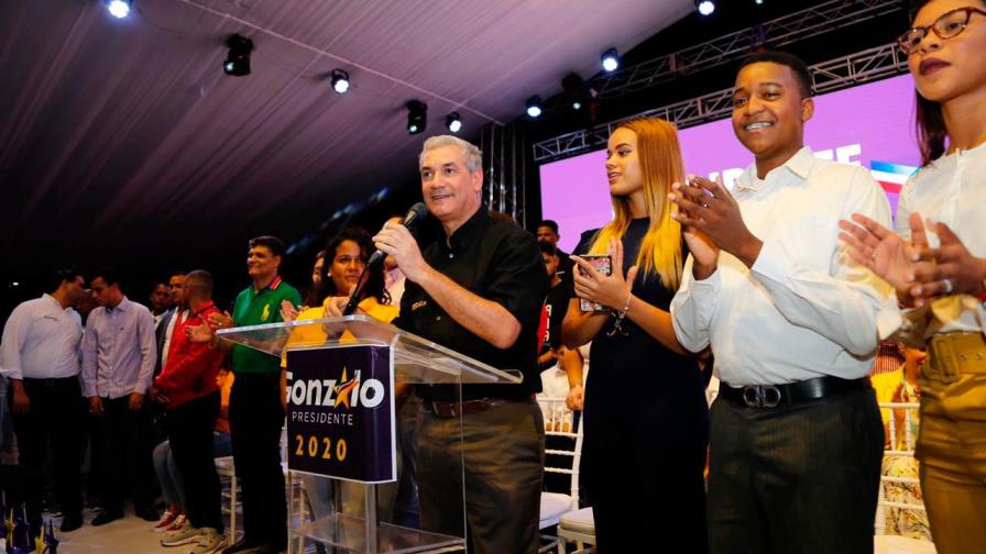 Gonzalo Castillo reitera su compromiso de trabajar en favor de la juventud