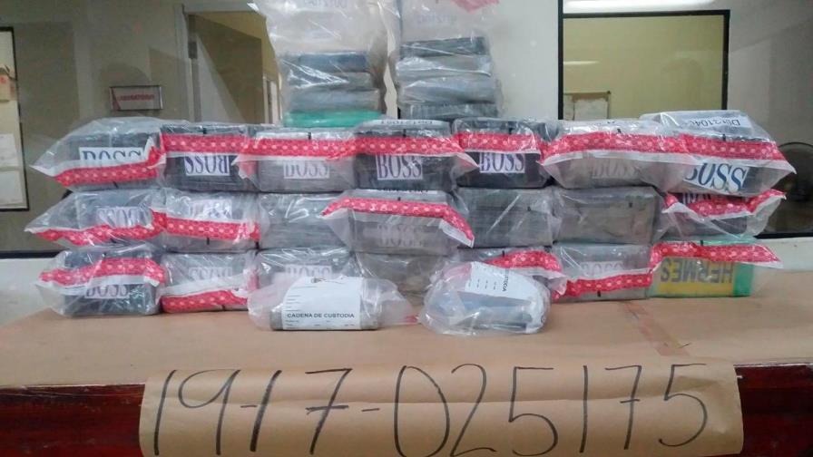 Incautan 162 kilos de cocaína en la playa Los Muertos