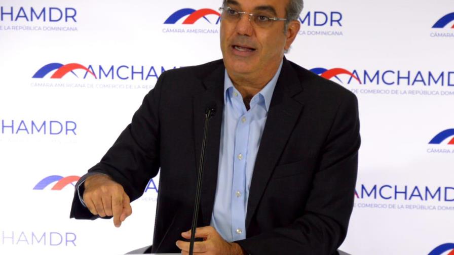 Luis Abinader a empresarios: garantizamos la estabilidad política y económica