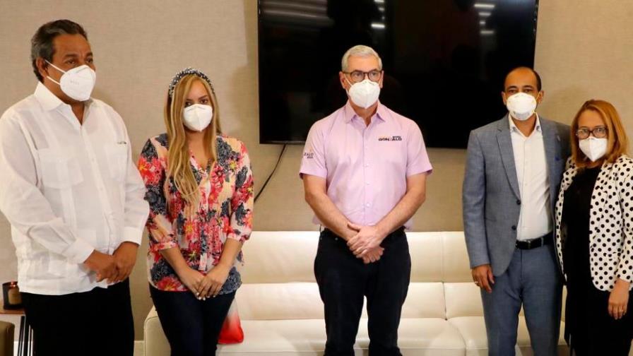 Gonzalo se reúne con obispos evangélicos y pone su candidatura en manos de Dios Gonzalo se reúne con obispos evangélicos y pone su candidatura en manos de Dios