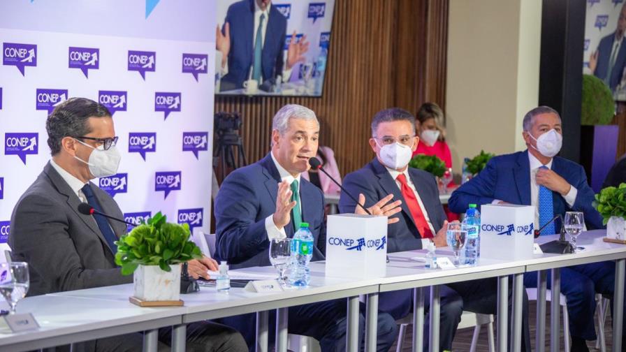 Gonzalo Castillo pide a empresarios trabajar unidos con el Estado para salir de la crisis