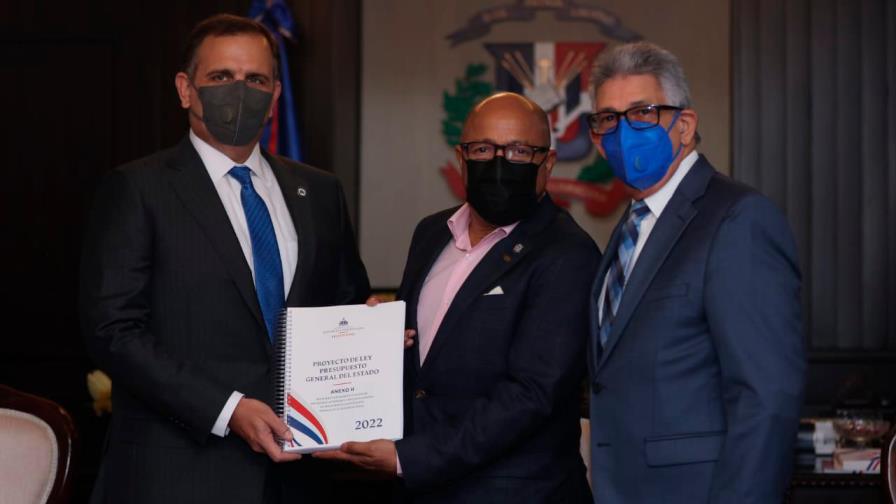 Presupuesto de 2022 no aguanta cumplir con leyes que se llevan 62.7 % del gasto de todo el año Presupuesto de 2022 no aguanta cumplir con leyes que se llevan 62.7 % del gasto de todo el año
