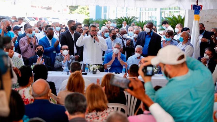 Juramentan a Hecmilio Galván como director ejecutivo del FEDA