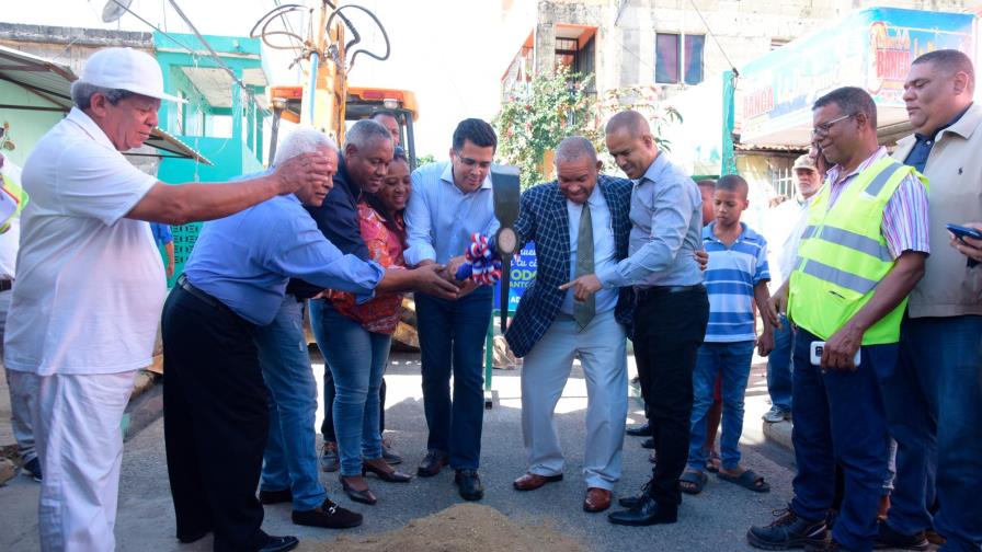 Cabildo inicia solución al drenaje del Espaillat
Cabildo inicia solución al drenaje del Espaillat