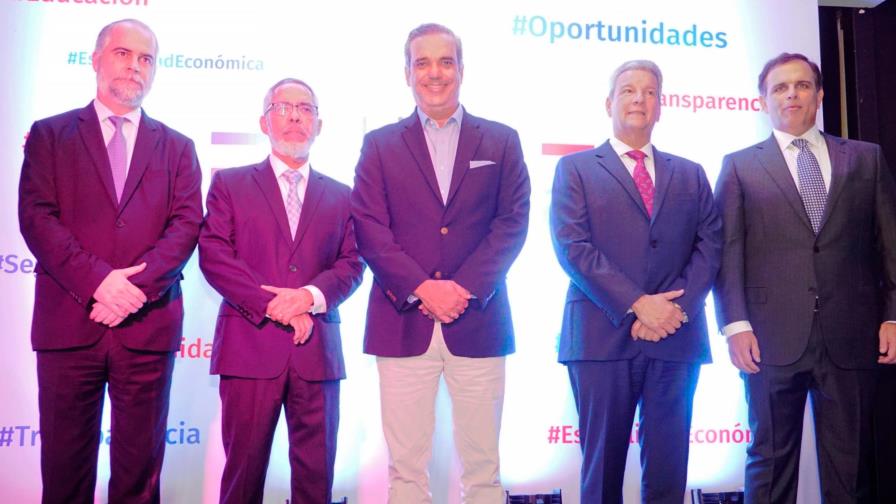 Los tres economistas que se integran al equipo de Luis Abinader 