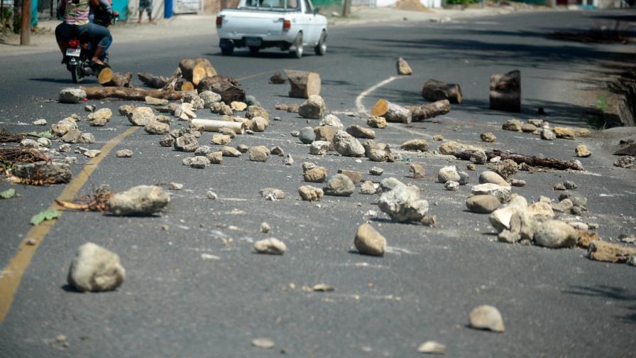 Paro de 24 horas en Licey al Medio y Moca