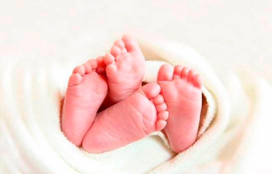 Mujer de EEUU da a luz dos pares de gemelos en el mismo año