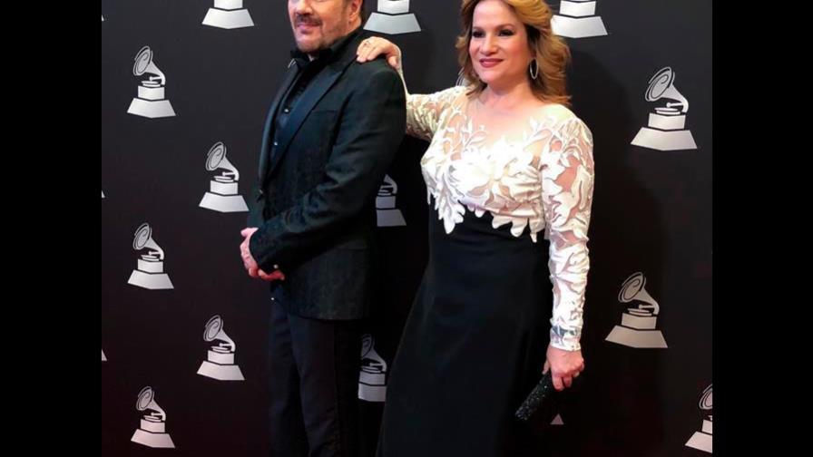 De “El Puma” a Pimpinela pasando por Joan Baez, Latin Grammy honran a mitos