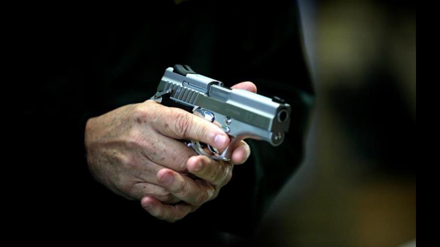 Autoridades: Pistolero hiere a 11 en un bar de California Autoridades: Pistolero hiere a 11 en un bar de California