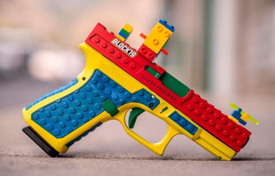 Polémica en Estados Unidos por pistola que se asemeja a un juguete de Lego