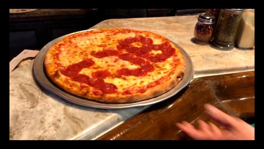 Una pizzería de Florida elabora pizzas que contienen un insulto a Biden