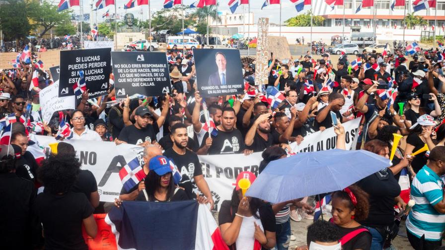 Miles de jóvenes unen sus voces en reclamo de respeto al voto Miles de jóvenes unen sus voces en reclamo de respeto al voto