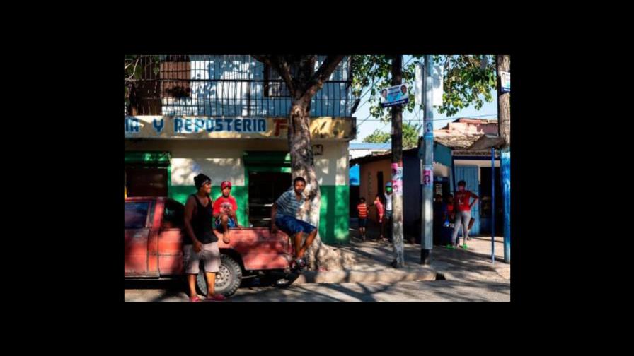 Contagios de COVID -19 en menores de 20 años aumentan un 16 % en un mes Contagios de COVID -19 en menores de 20 años aumentan un 16 % en un mes