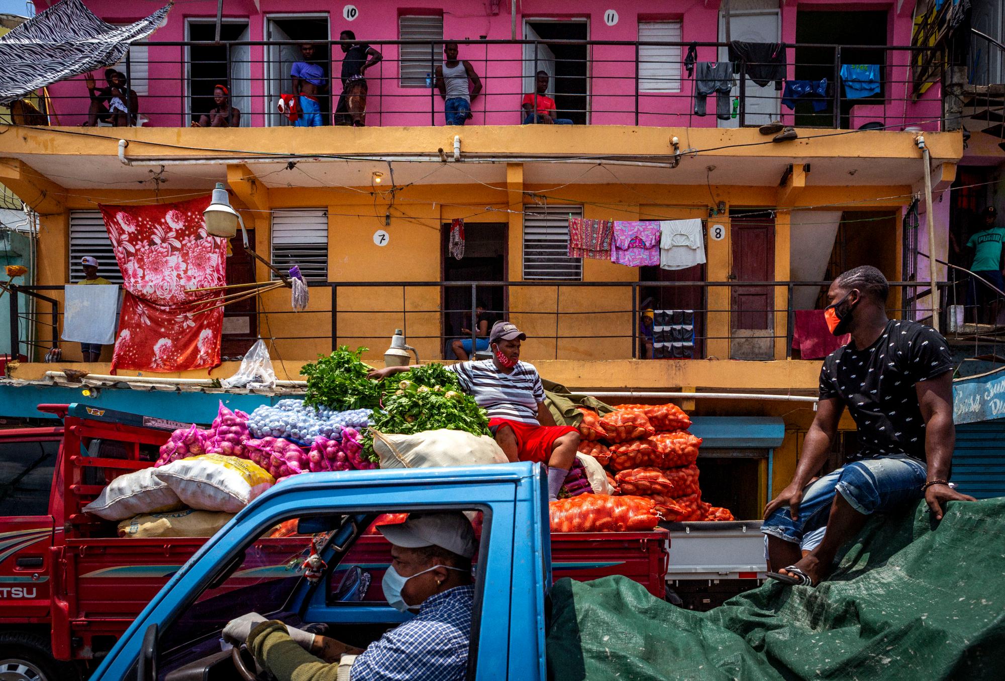Colores del Mercado Nuevo, en Santo Domingo, el 07 de abril del 2020.