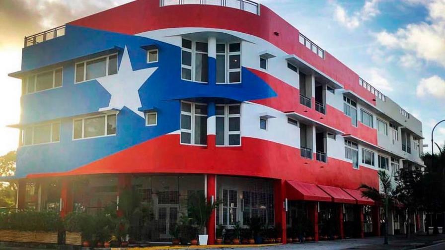 Actor Julian Gil tilda de racista orden de borrar bandera de Puerto Rico en Miami Actor Julian Gil tilda de racista orden de borrar bandera de Puerto Rico en Miami