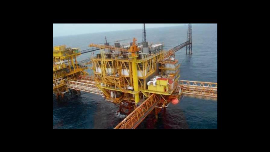 El petróleo de Texas baja un 0,88 % pero se mantiene por encima de los 40 dólares