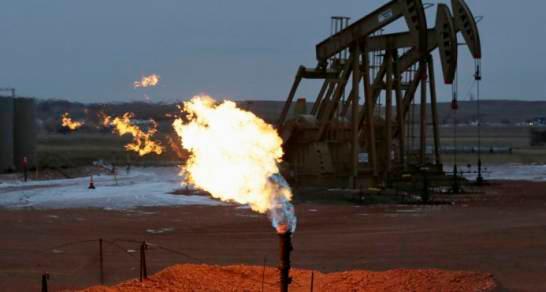 El petróleo de Texas cierra con un descenso del 2,1 % por la guerra comercial