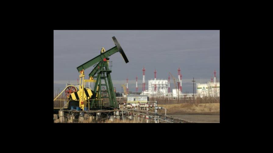 La producción de la OPEP cayó en 751,000 barriles diarios en diciembre