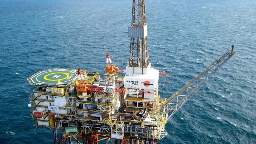 La OPEP acuerda un aumento gradual de la producción a partir de mayo