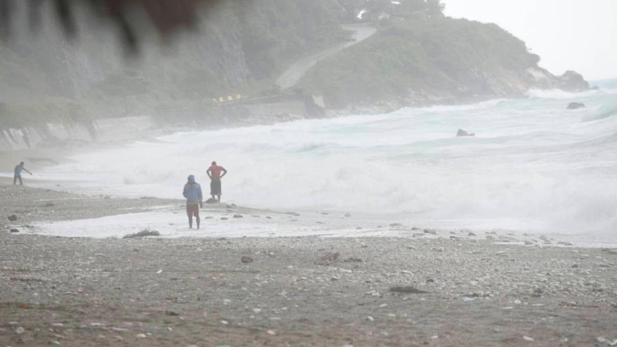 COE mantiene alerta verde para tres comunidades por posible penetración costera