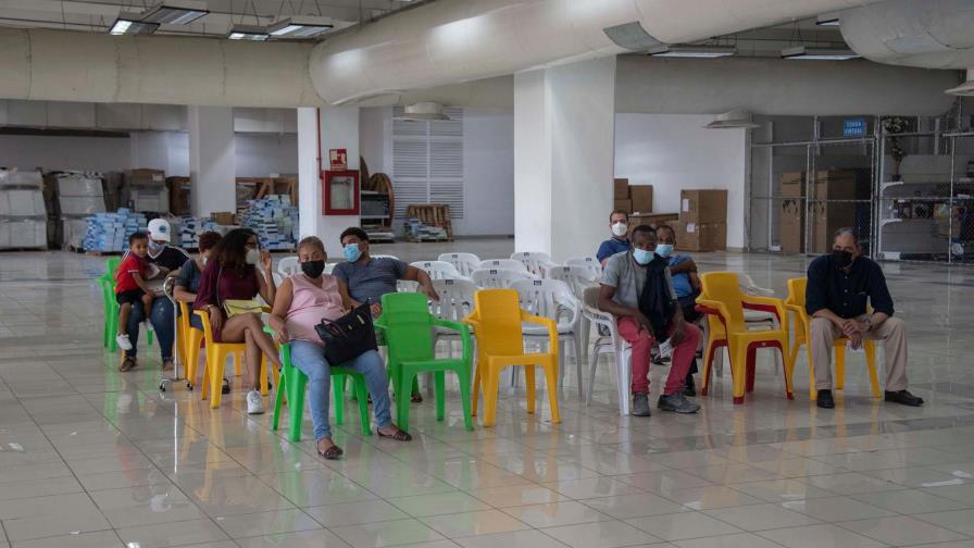 El DN y La Altagracia quedan libres hoy del toque de queda El DN y La Altagracia quedan libres hoy del toque de queda