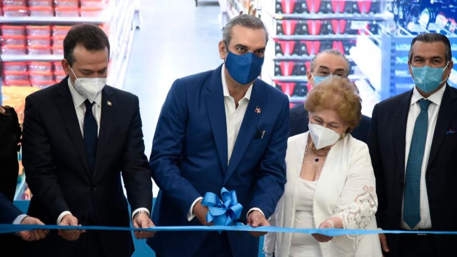 Inauguran sucursal de Plaza Lama en Santo Domingo Oeste  
