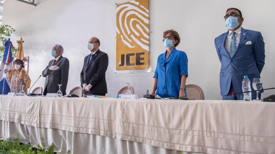 Se inicia carrera por integración JCE; miembros se preparan para entregar