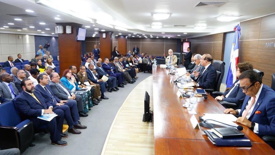 Aspirantes violen medidas de la JCE no serían inscritos - Diario Libre