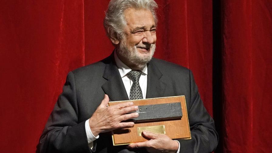 Festejan a Plácido Domingo por su 50 aniversario con el Met Festejan a Plácido Domingo por su 50 aniversario con el Met