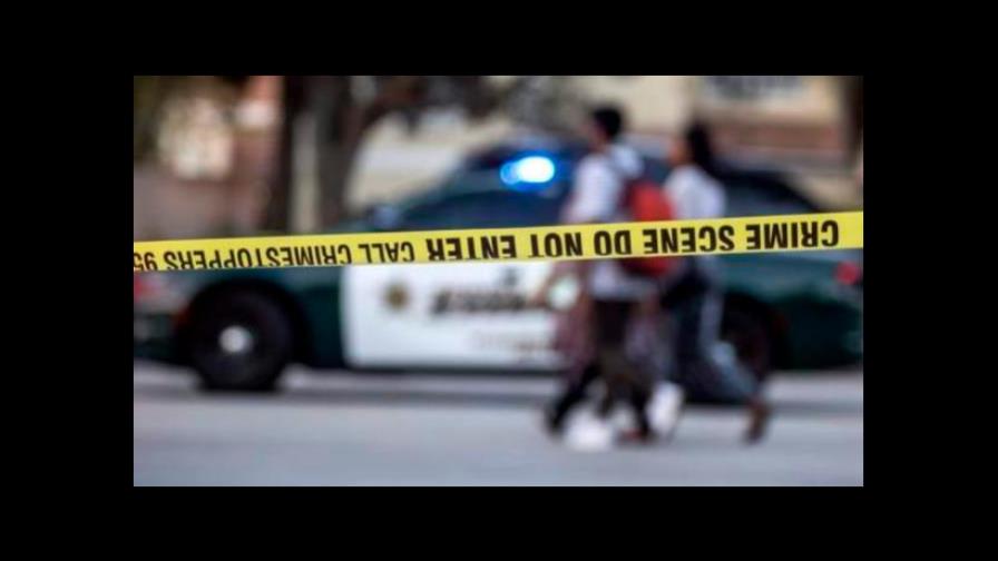 Cinco adolescentes heridos en un tiroteo cerca de un instituto en EE.UU.