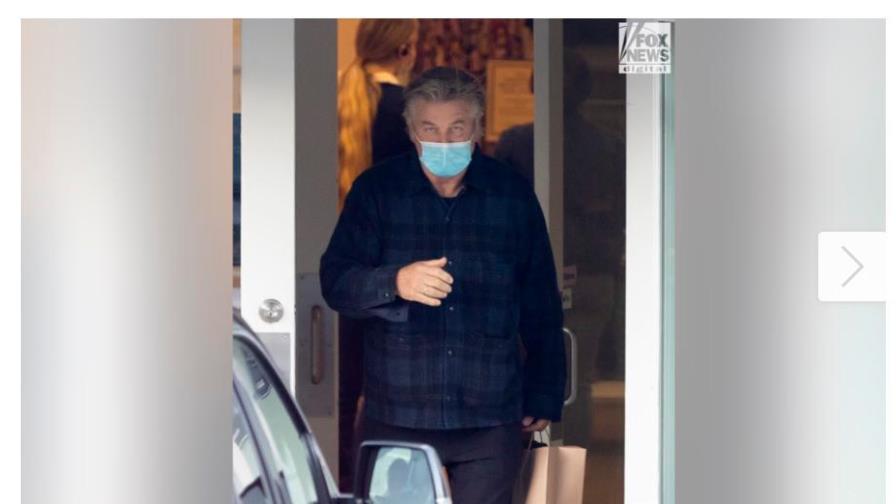 A días de tragedia, Alec Baldwin fue visto de compras en boutique de lujo A días de tragedia, Alec Baldwin fue visto de compras en boutique de lujo