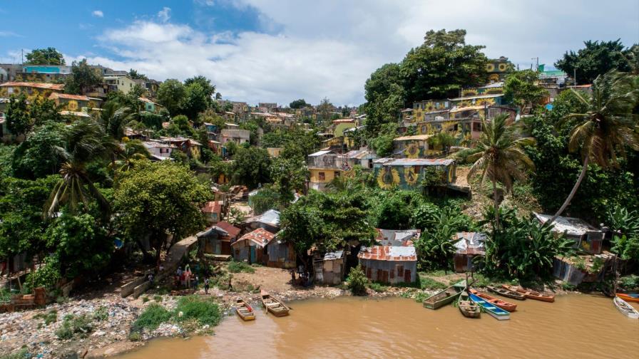 Plan de vivienda Familia Feliz contempla intervenir todo el litoral del río Ozama