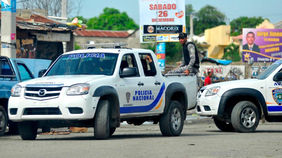 En Santiago arrestan a varias personas, ocupan drogas y armas en operativos