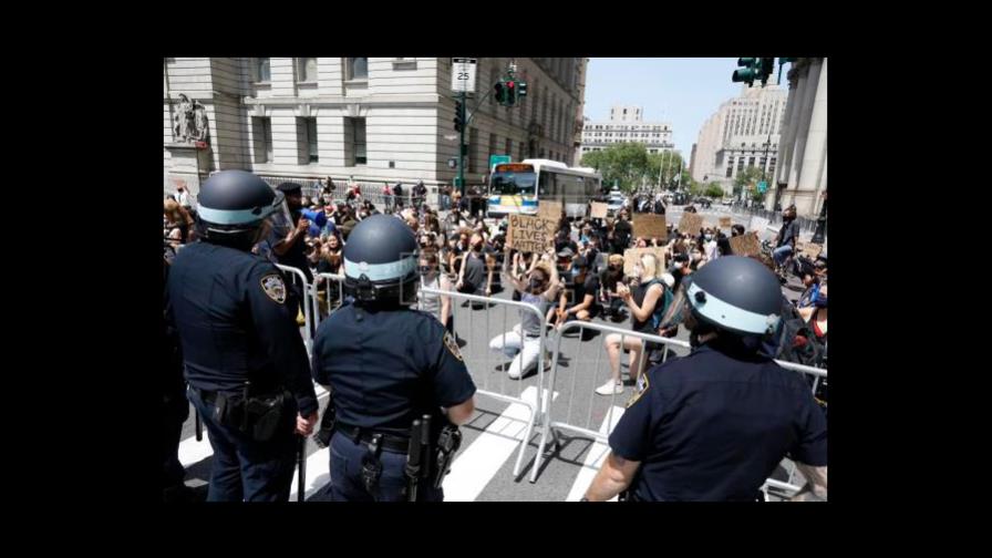 La mayoría en EEUU se opone a retirar la financiación a la Policía