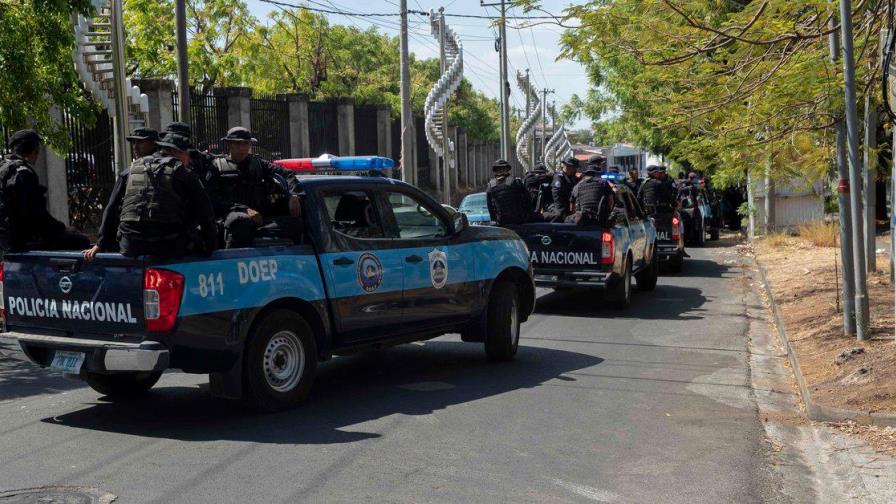 Policía de Nicaragua ingresa a sede del diario La Prensa