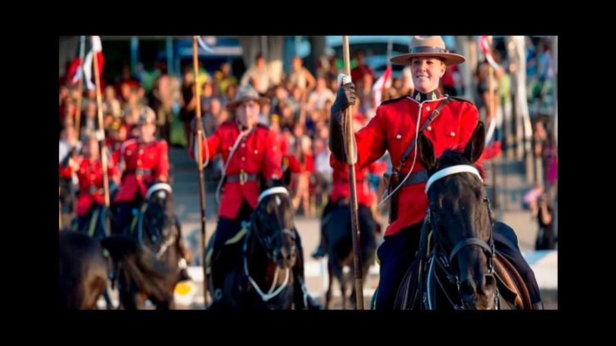 Informe acusa a Policía Montada de Canadá de discriminación contra indígenas