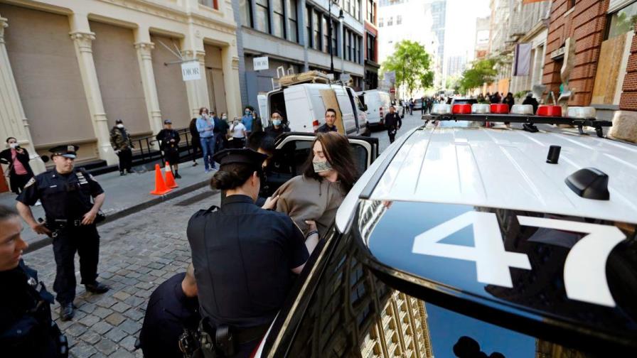 La Policía de Nueva York vigila estatua de Colón tras otros ataques en EE.UU. La Policía de Nueva York vigila estatua de Colón tras otros ataques en EE.UU.