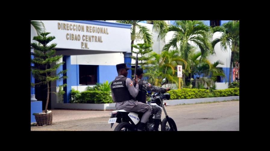 Tres meses de prisión contra agente policial acusado de matar joven embarazada en Moca