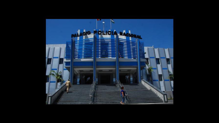 Policías matan uno y hieren otro acusados de un robo en Santiago Policías matan uno y hieren otro acusados de un robo en Santiago