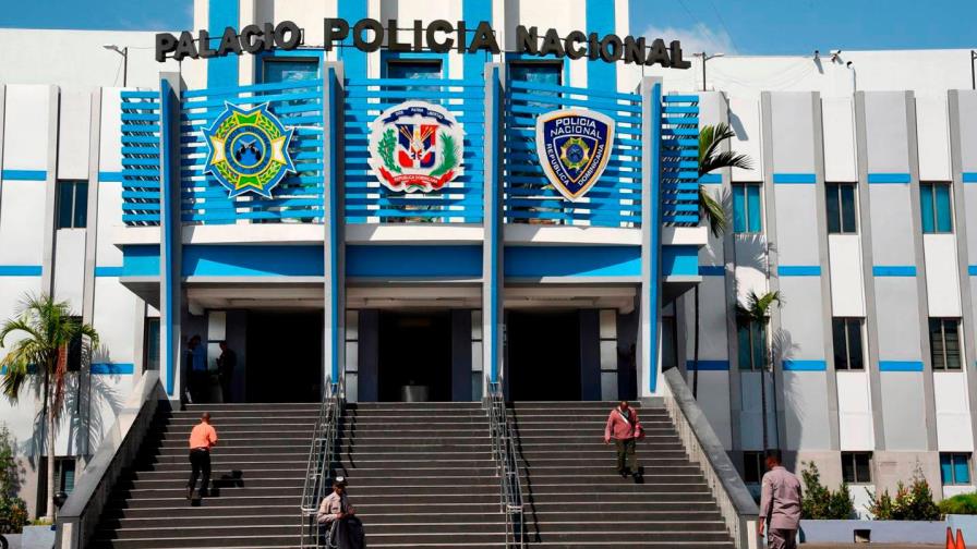 Policía Nacional apresa hombre al que le ocupan tres vehículos robados