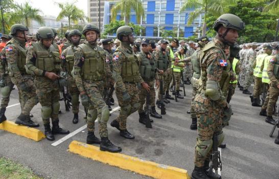 La Policía y las FF.AA. garantizarán la seguridad pública en Semana Santa