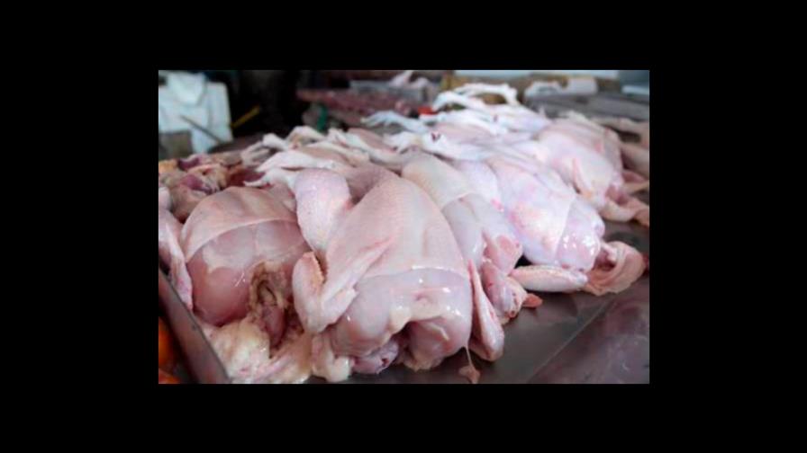 Inespre y Ministerio de Agricultura venderán el pollo completo a RD$125.00