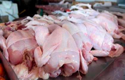 Productores de pollo desmienten escasez de la carne