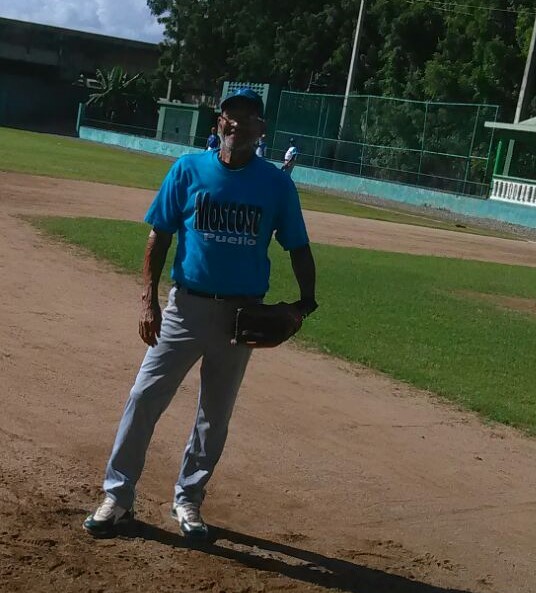 Sergio La Hoz Román, se reconocido por los Amigos de Longo.